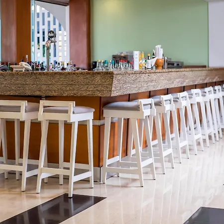 Africa 2* Rhodes City