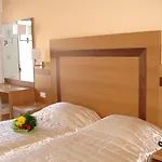 Africa 2* Rhodes City